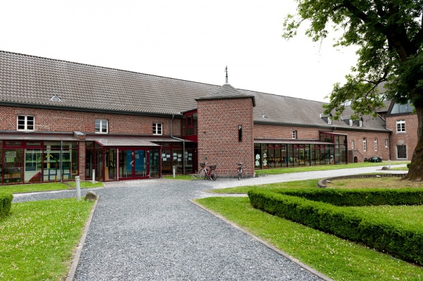 Unser Kindergarten, Haupteingang